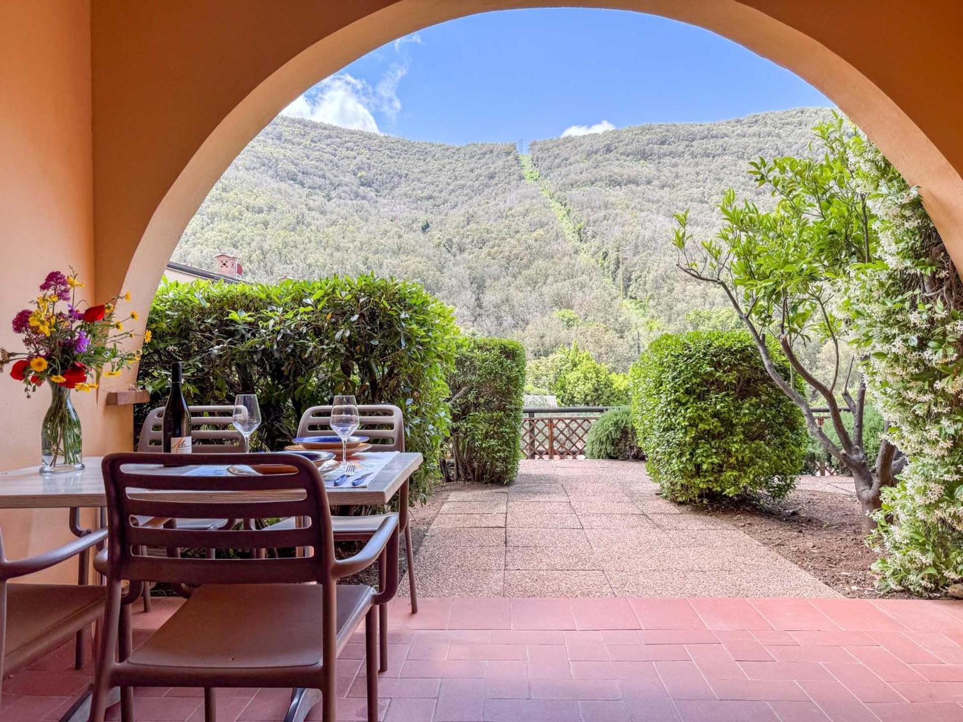 Appartamenti Stefania A Borgo Alloro Casa Castagno Экстерьер фото